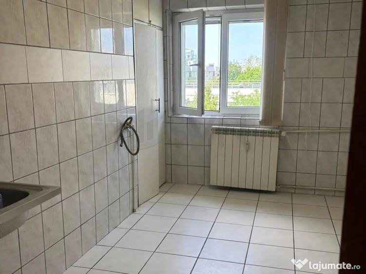 Apartament cu 2 camere decomandat în Aviației