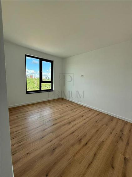 Apartament cu 3 camere decomandat în Torontalului