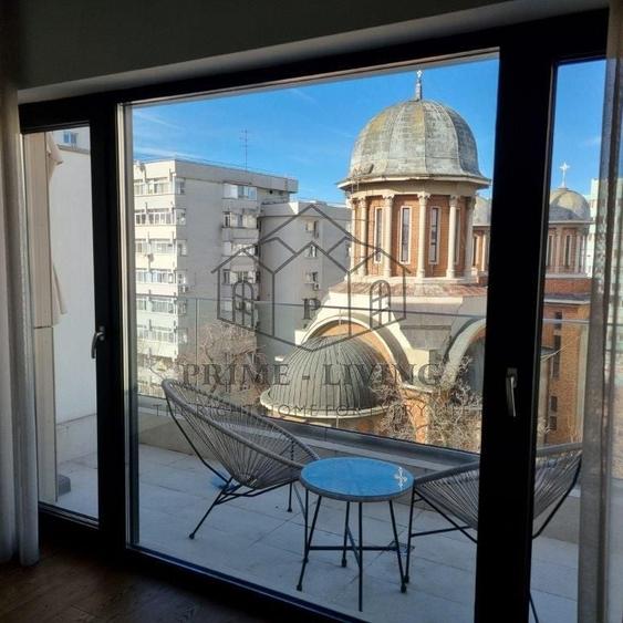 Apartament cu 3 camere, mobilat în Victoriei