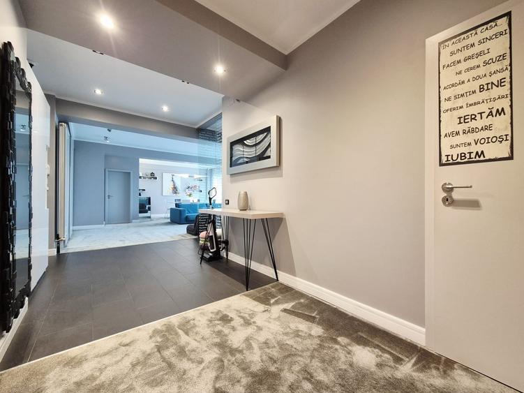 Apartament cu 4 camere decomandat în Primo
