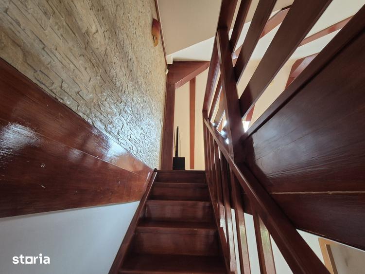 Casă cu 5 camere cu Teren 260 Mp în Bunloc