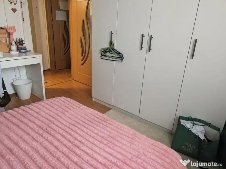 Apartament cu 2 camere semidecomandat, mobilat în Crângași