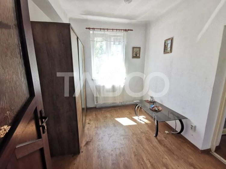 Casă cu 2 camere cu Teren 335 Mp în Tineretului
