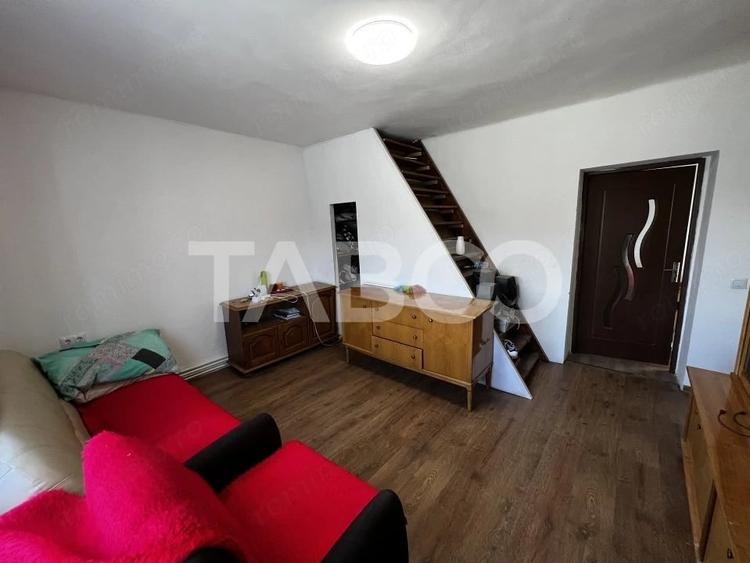 Casă cu 3 camere cu Teren 500 Mp în Cornățel