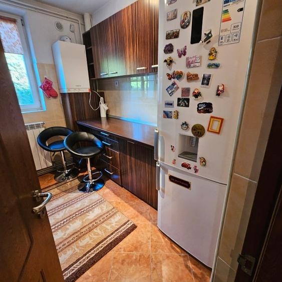 Apartament cu 2 camere decomandat, mobilat în Central