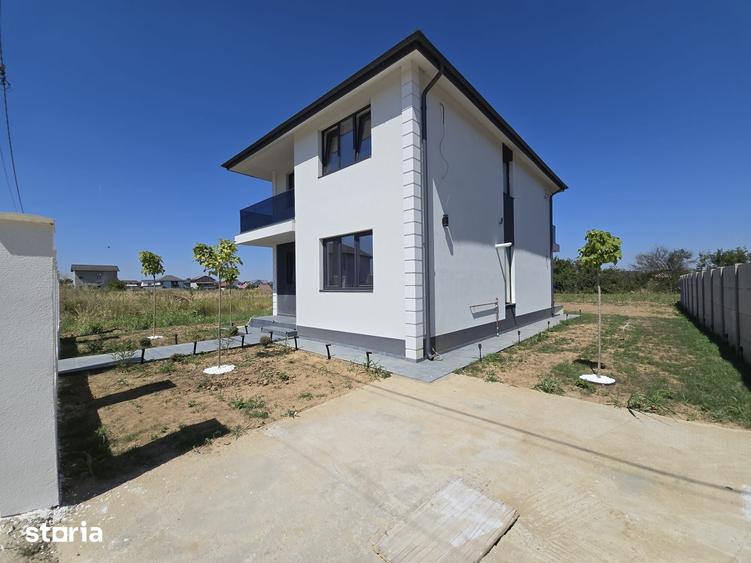 Casă cu 4 camere cu Teren 425 Mp în Berceni