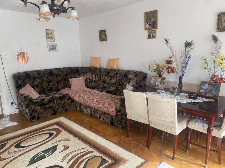 Apartament cu 3 camere decomandat în Ștrand