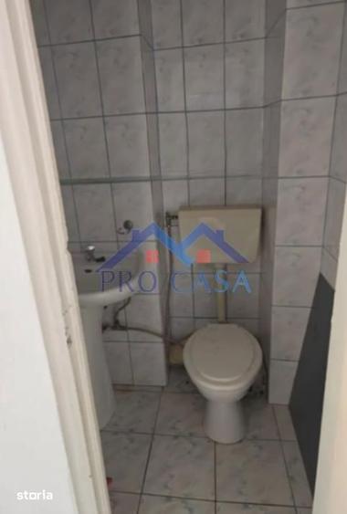 Apartament cu 3 camere decomandat, mobilat în Cetate
