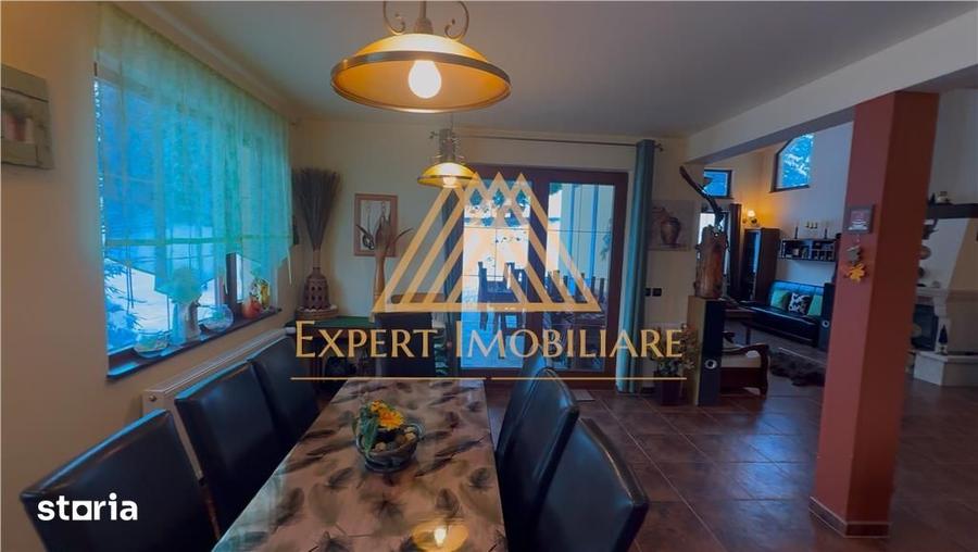 Casă cu 7 camere cu Teren 7200 Mp în Mănăstirea Humorului