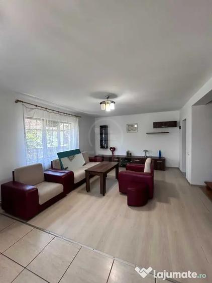 Casă cu 4 camere cu Teren 100 Mp în Florești