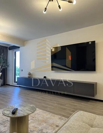 Apartament cu 2 camere semidecomandat, mobilat în Sopor
