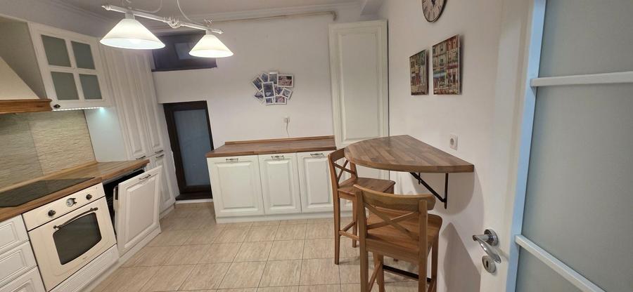 Apartament cu 4 camere decomandat în Cișmigiu