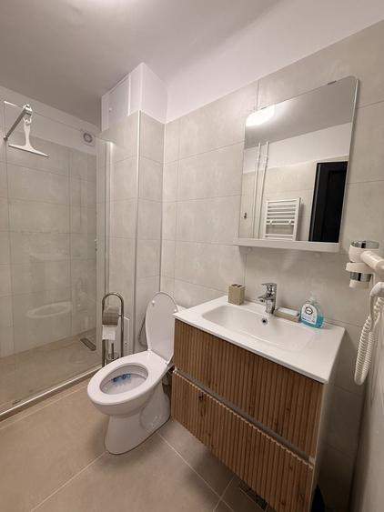 Apartament cu 2 camere decomandat în Rovine