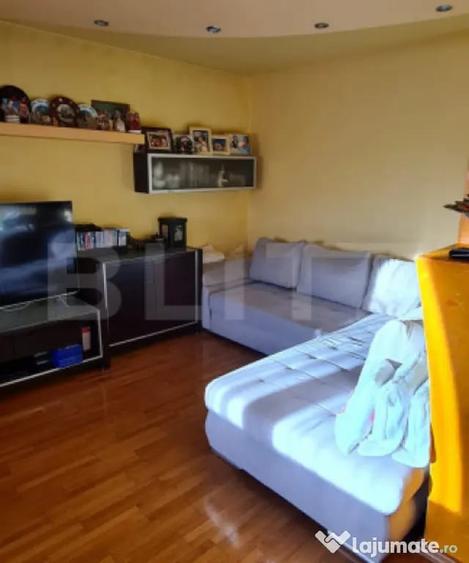 Apartament cu 4 camere, mobilat în Central