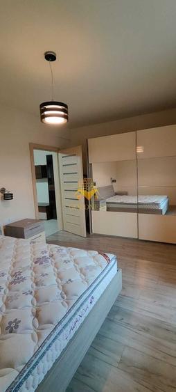 Apartament cu 2 camere semidecomandat, mobilat în Bună Ziua