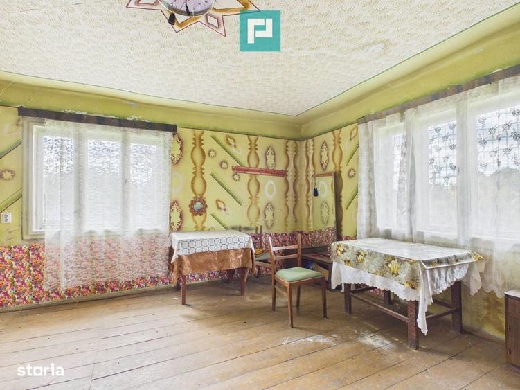 Casă cu 2 camere cu Teren 17681 Mp în Almaș