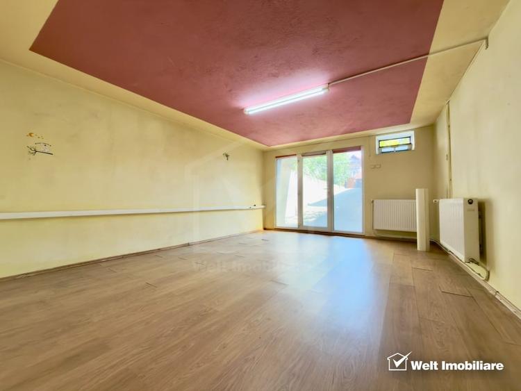 Casă individuală cu 6 camere cu Canalizare în Între Lacuri
