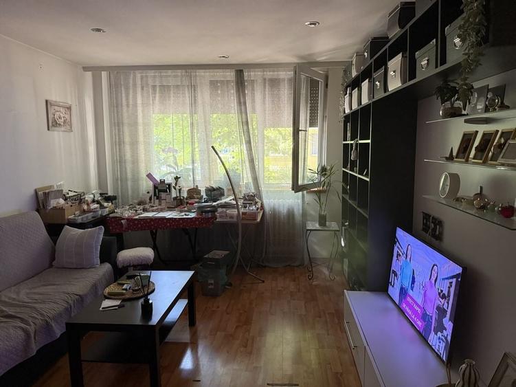 Apartament cu 3 camere decomandat în Izvoru Crișului