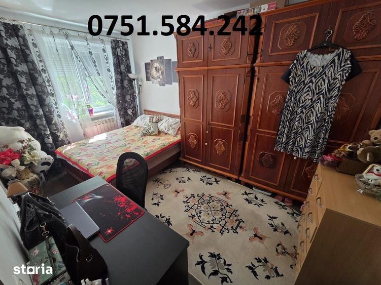 Apartament cu 2 camere decomandat în Piața Veche