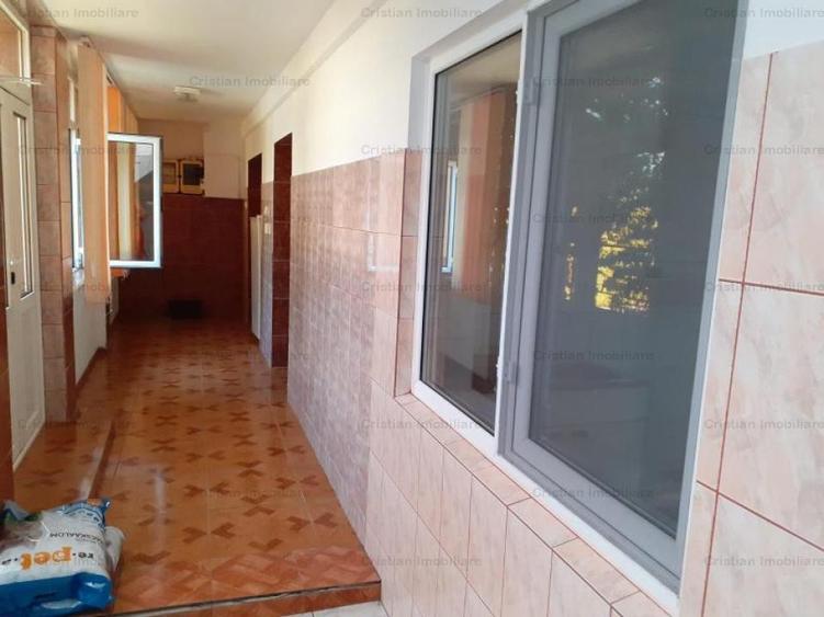 Casă cu 6 camere cu Canalizare în Lacu Sărat