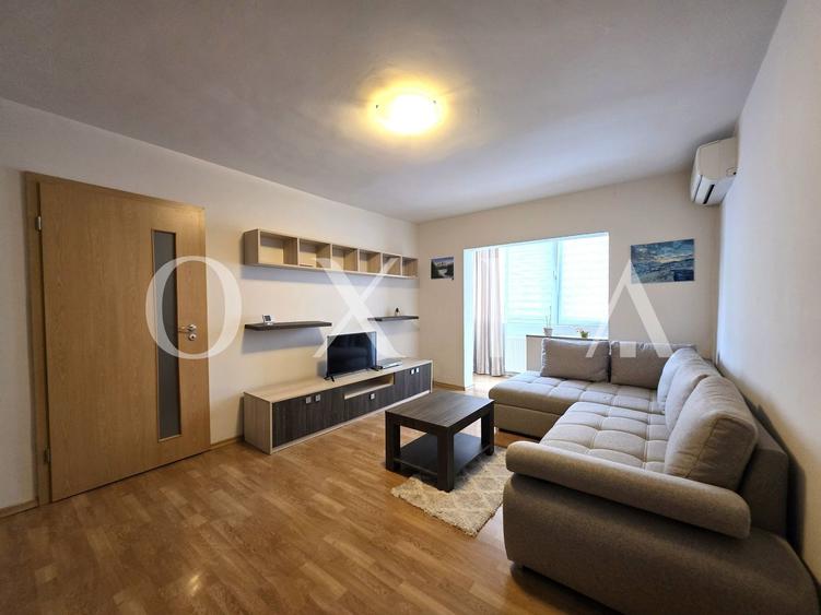 Apartament cu 2 camere semidecomandat, mobilat în Bucovina