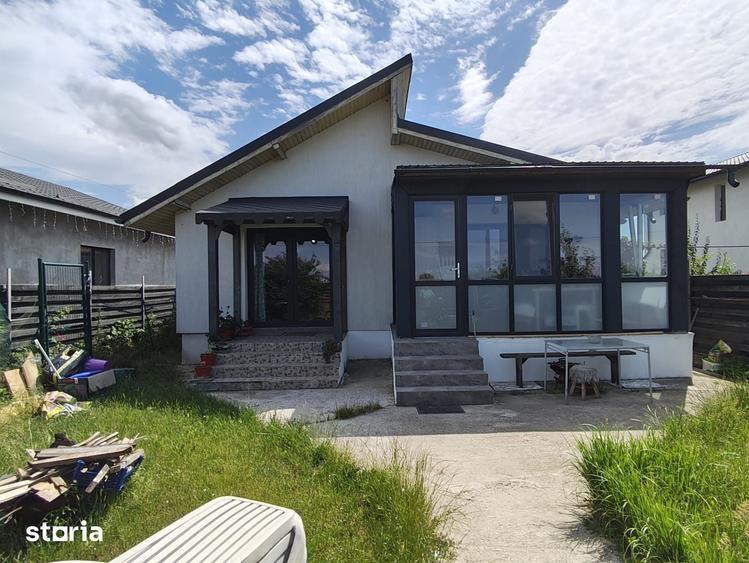 Casă cu 4 camere cu Teren 460 Mp în Joița