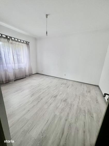 Casă cu 4 camere cu Teren 358 Mp în Unirea