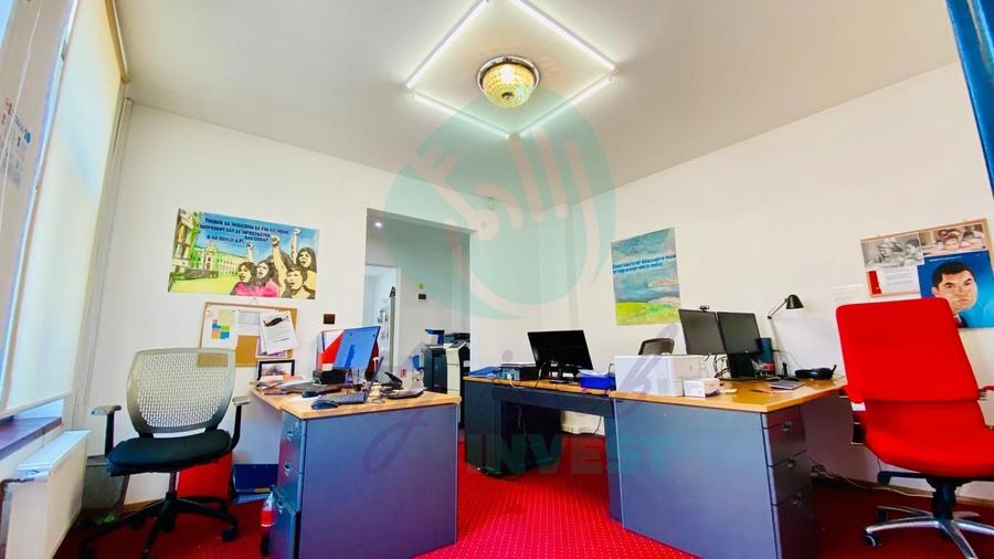 Casă individuală cu 4 camere cu Canalizare în Tineretului