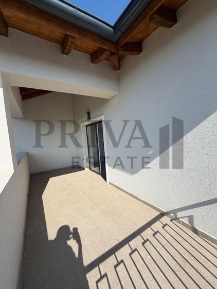 Duplex cu 4 camere cu Canalizare în Chișoda