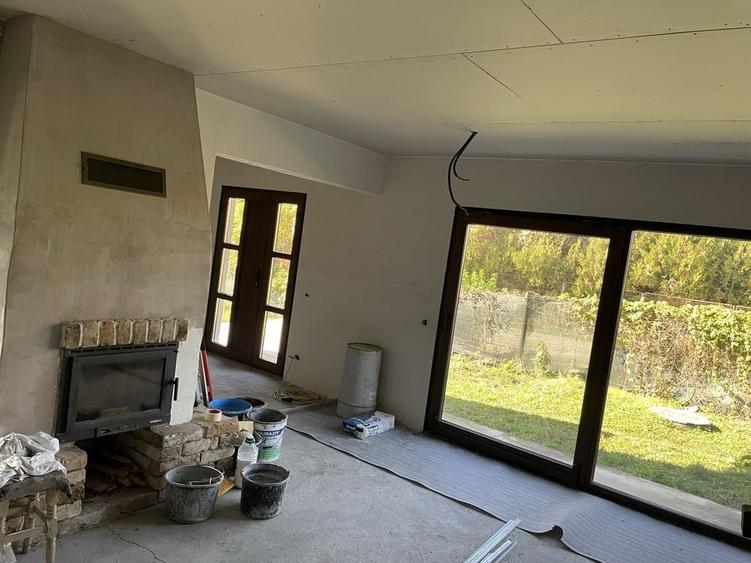 Casă cu 3 camere în Dărmănești