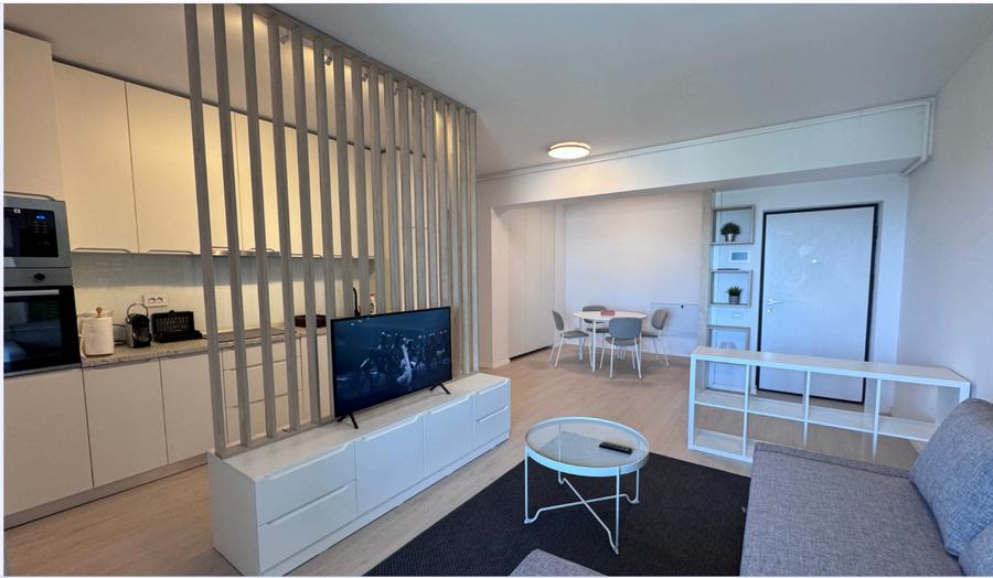 Apartament cu 3 camere semidecomandat, mobilat în Sisești