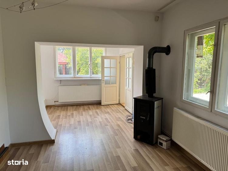 Casă cu 3 camere în Central