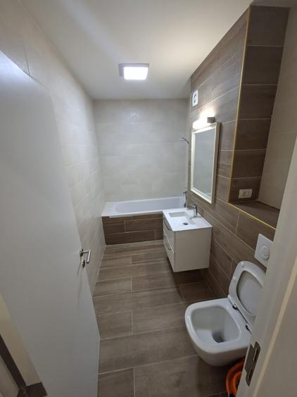 Apartament cu 3 camere decomandat în Sat Vacanță