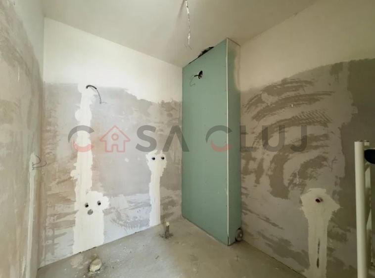 Apartament cu 3 camere semidecomandat în Mărăști