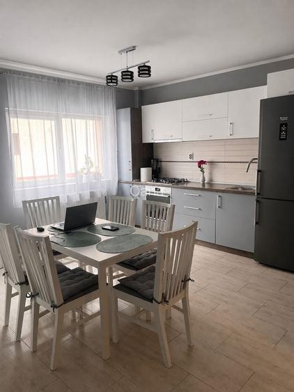 Apartament 2 camere decomandat 56mp + 6,6mp balcon, parcare