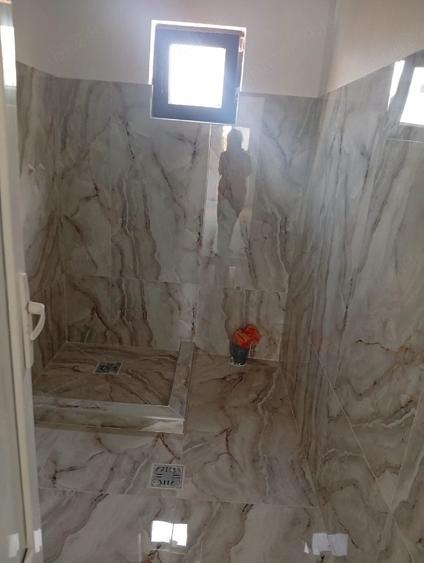 Casă cu Teren 385 Mp în Pecineaga