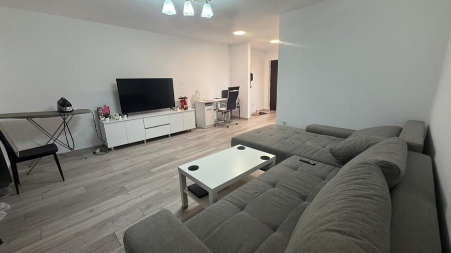 Apartament cu 2 camere decomandat, mobilat în Est