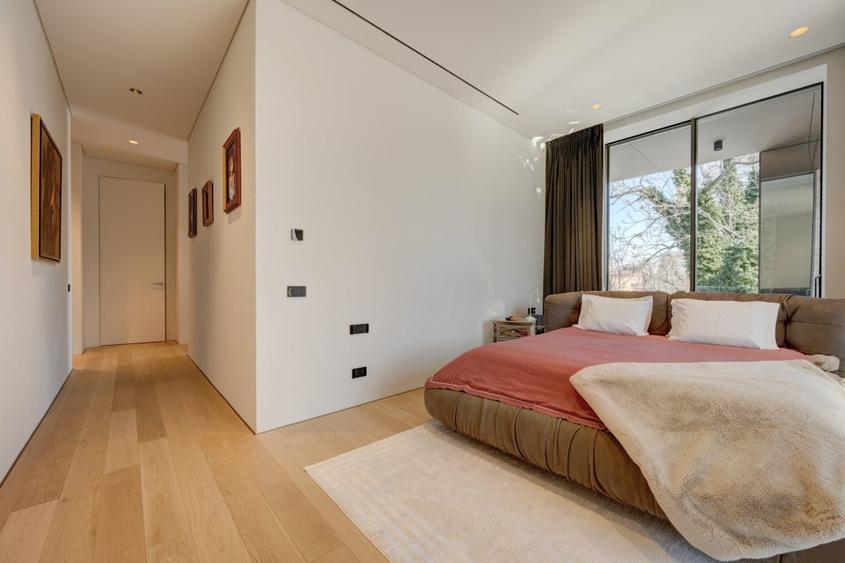 Apartament cu 4 camere decomandat, mobilat în Kiseleff