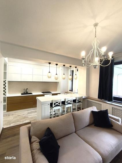 Apartament cu 3 camere decomandat în Central