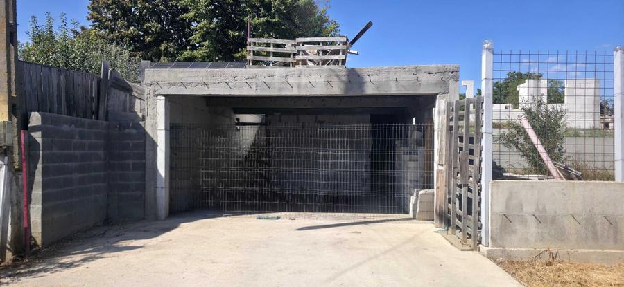 Casă cu 4 camere în Tătarca