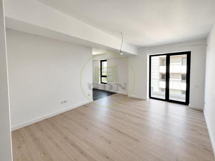 Apartament cu 2 camere semidecomandat în Sisești