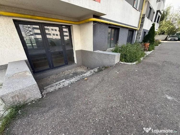 Spa?iu comercial | 151 mp utili | Demisol inalt | Milit... - 1