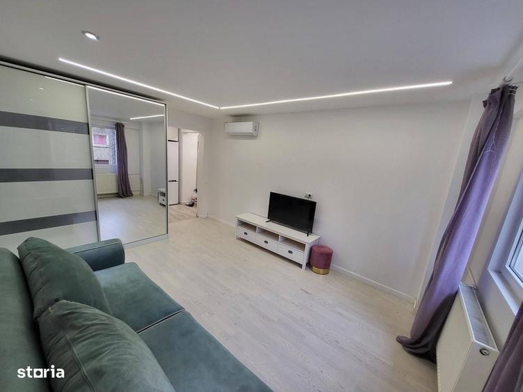 Apartament cu 2 camere decomandat în Victoriei
