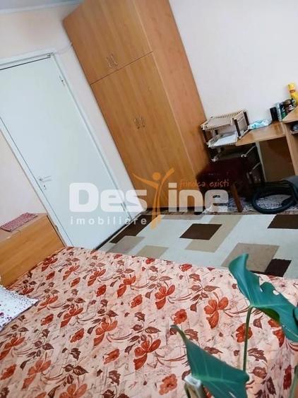 Apartament cu 3 camere decomandat, mobilat în Central