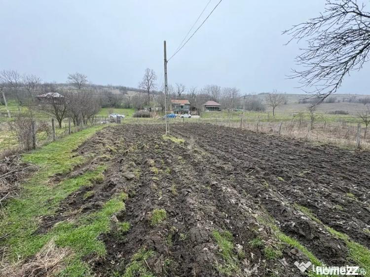 Teren de 2038 mp, în Ghercești
