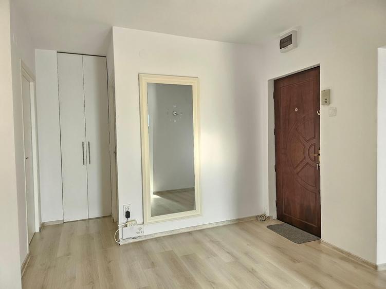 Apartament cu 3 camere decomandat, mobilat în Popa Șapcă