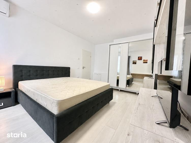 Apartament cu 2 camere decomandat în Tractorul