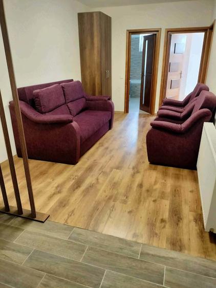 Apartament cu 3 camere semidecomandat în Central