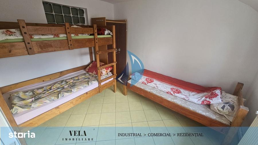Casă cu 4 camere cu Teren 100 Mp în Central