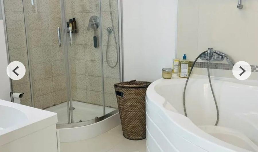 Casă cu 6 camere cu Garaj în Corbeanca